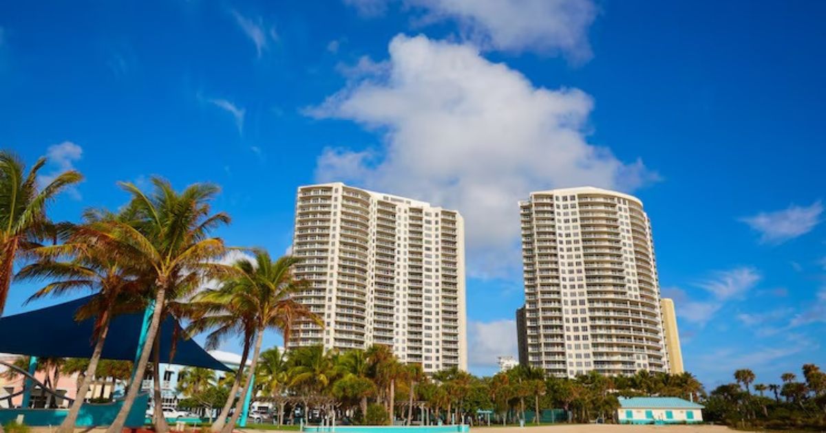 Vivir en Hallandale Beach Lujo, casinos y acceso al mar